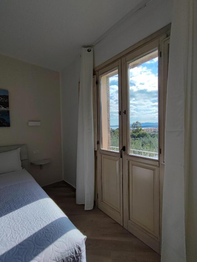 Antica Isola Bed and Breakfast Olbia Exteriör bild