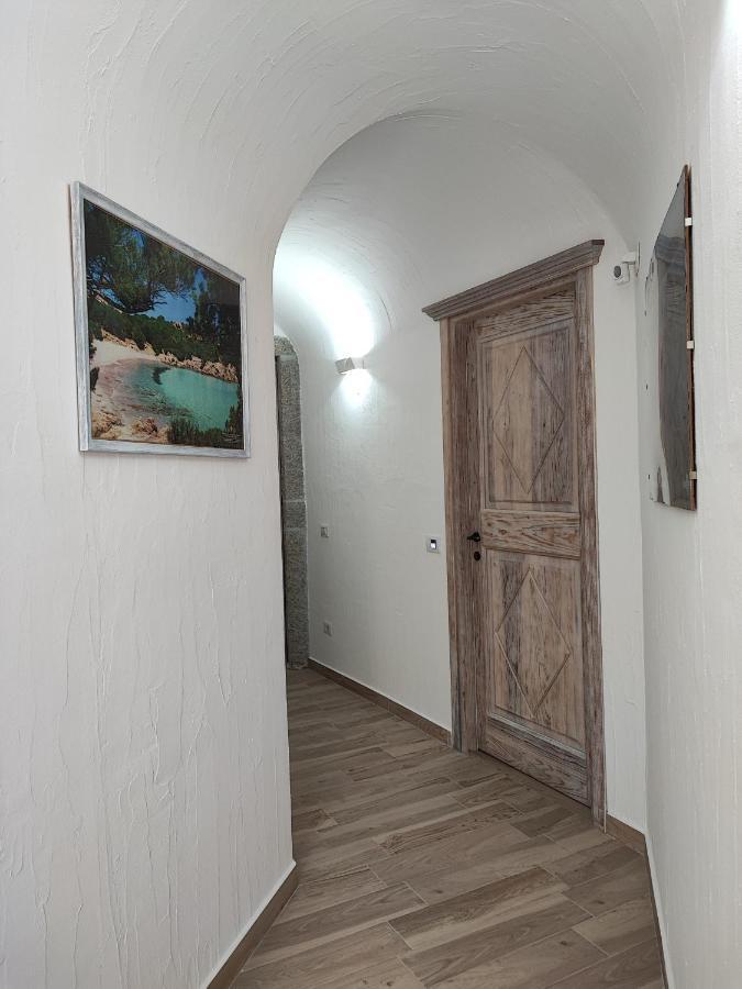 Antica Isola Bed and Breakfast Olbia Exteriör bild