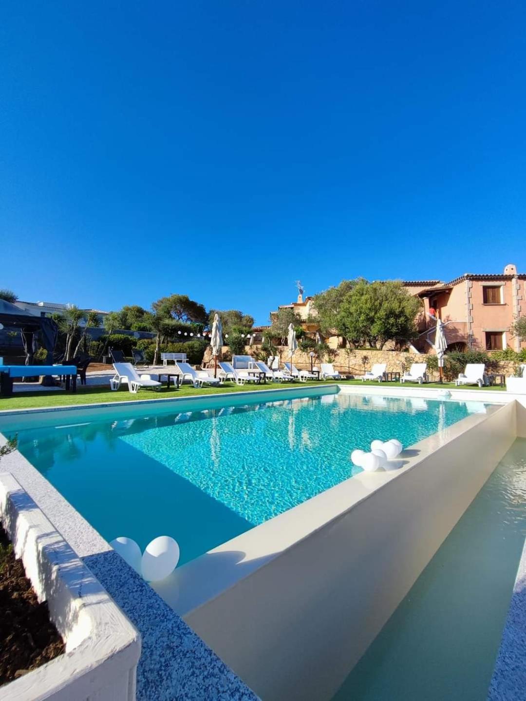 Antica Isola Bed and Breakfast Olbia Exteriör bild