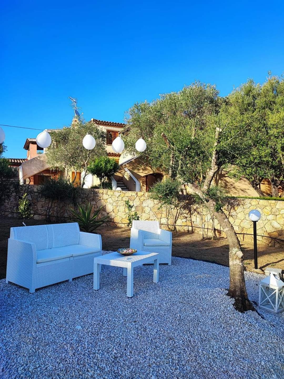 Antica Isola Bed and Breakfast Olbia Exteriör bild